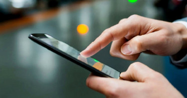 আপনার ফোনে গোপন নজরদারি চালাচ্ছে যেসব অ্যাপ