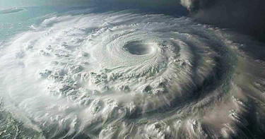 ঘূর্ণিঝড় ‘সেনিয়ার’: সর্বোচ্চ সতর্কতায় একটি দেশ