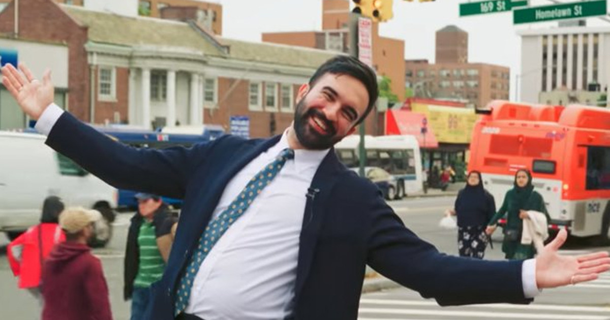 শাহরুখ খানের আইকনিক পোজ দিলেন জোহরান মামদানি