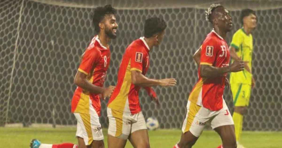 রহমতগঞ্জকে উড়িয়ে শীর্ষে বসুন্ধরা কিংস