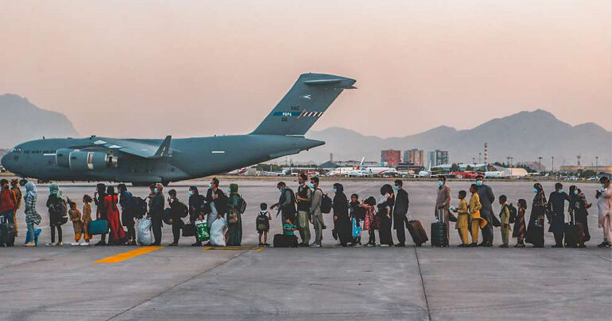 আফগানদের ভিসা দেওয়া বন্ধ করল ট্রাম্প প্রশাসন