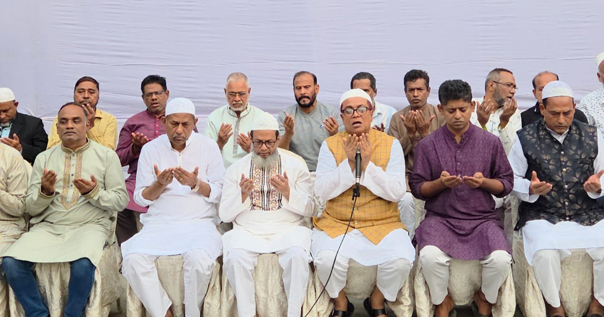 বেগম খালেদা জিয়ার রোগ মুক্তি কামনায় নারায়ণগঞ্জ বিএনপির দোয়া মাহফিল