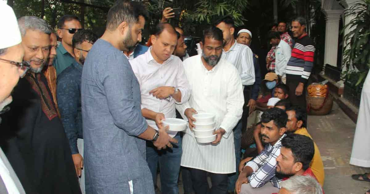 বাংলাদেশের প্রত্যেকটা মানুষ চায় উনি সুস্থ হয়ে আমাদের মাঝে ফেরত আসেন