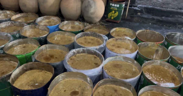 ধামরাইয়ে ভেজাল গুড়ের কারখানাকে ৪ লাখ টাকা জরিমানা, সিলগালা