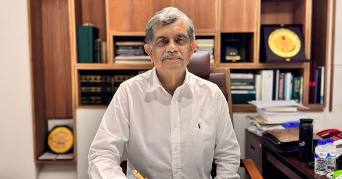 মাধ্যমিক বিদ্যালয়ের শিক্ষকগণ পরীক্ষা বন্ধ রাখলে শাস্তির মুখোমুখি হবেন: শিক্ষা উপদেষ্টা