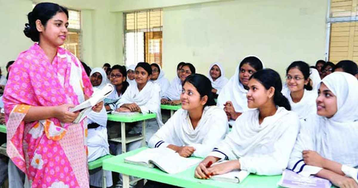 হচ্ছে না বার্ষিক পরীক্ষা, কর্মবিরতিতে সরকারি মাধ্যমিকের শিক্ষকরা