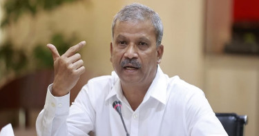 মধ্যরাতে হঠাৎ আসিফ নজরুলের পোস্ট