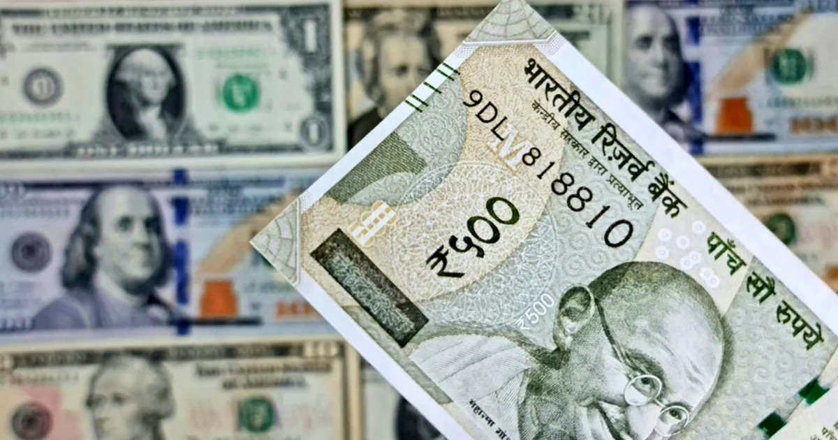 সর্বকালের সবচেয়ে দুর্বল অবস্থায় ভারতীয় রুপি
