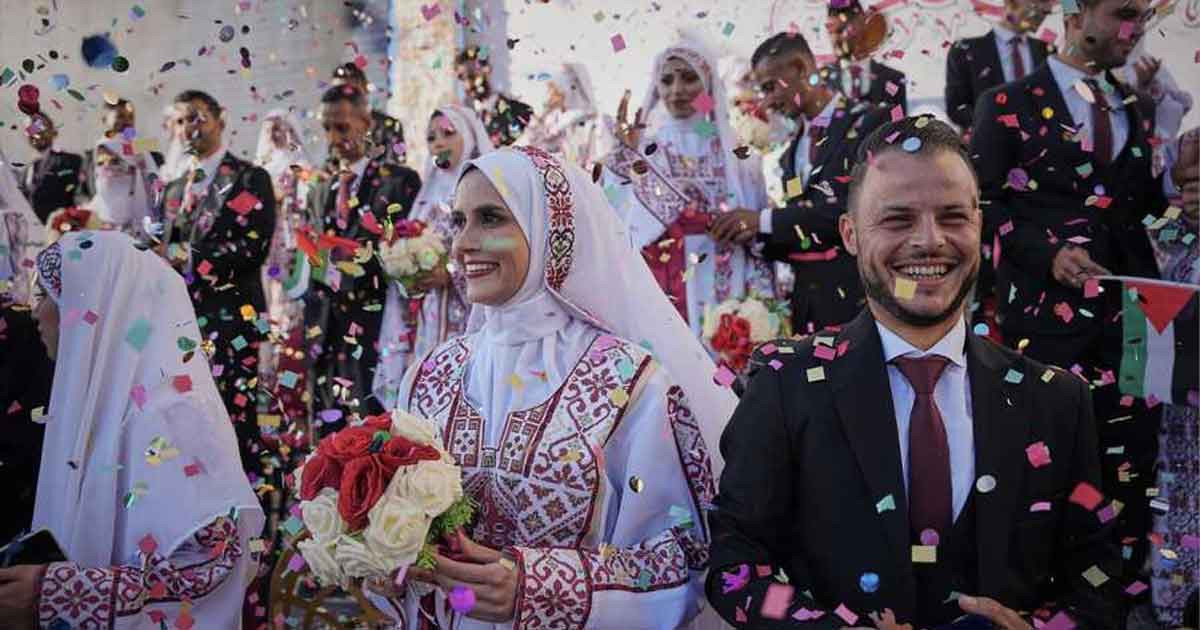 ধ্বংসস্তূপের মাঝেই গাজায় ৫৪ দম্পতির গণবিয়ে