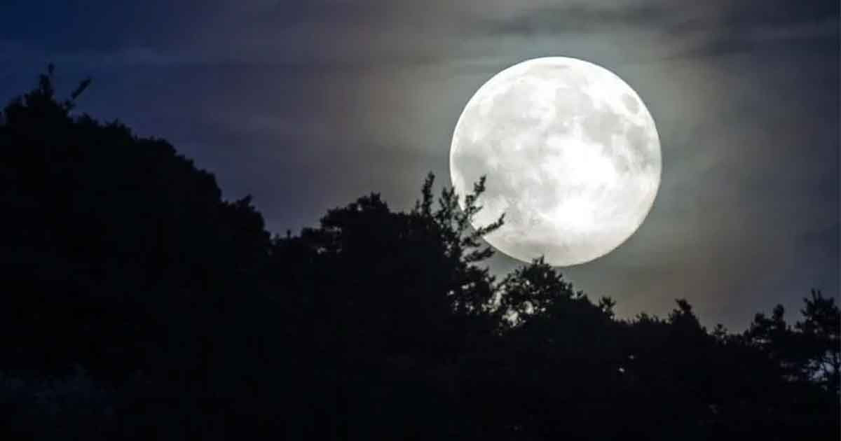 অপেক্ষা ফুরাচ্ছে বছরের শেষ সুপারমুনের, বাংলাদেশ থেকে দেখা যাবে কি?