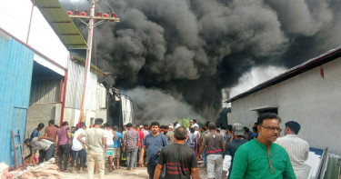 নারায়ণগঞ্জে ককসিট কারখানা ও গোডাউনে আগুন
