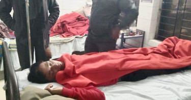 সার না পেয়ে কৃষি কর্মকর্তার দাঁত ভেঙে দিলেন ক্ষুব্ধ কৃষকরা