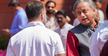 পুতিনের রাষ্ট্রীয় নৈশভোজে শশী থারুর, আমন্ত্রণ পেলেন না রাহুল