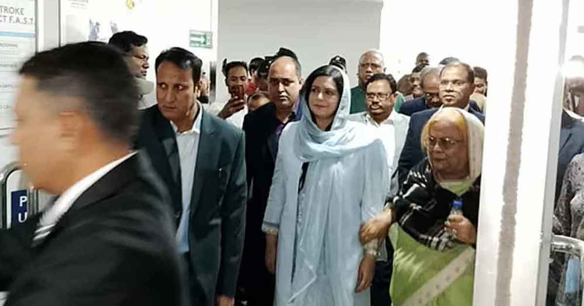 বেগম খালেদা জিয়াকে দেখতে আবারও এভারকেয়ারে ডা. জুবাইদা রহমান