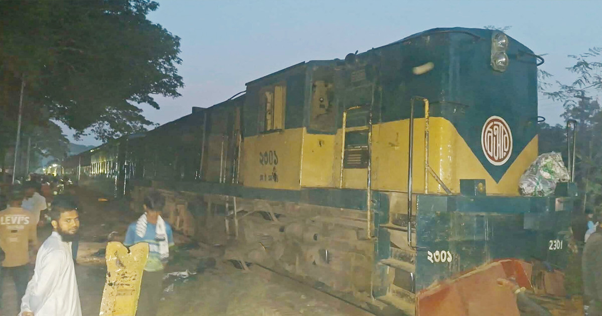 ট্রেনের ইঞ্জিন বিকল, ঢাকা-ময়মনসিংহ রেল যোগাযোগ বন্ধ