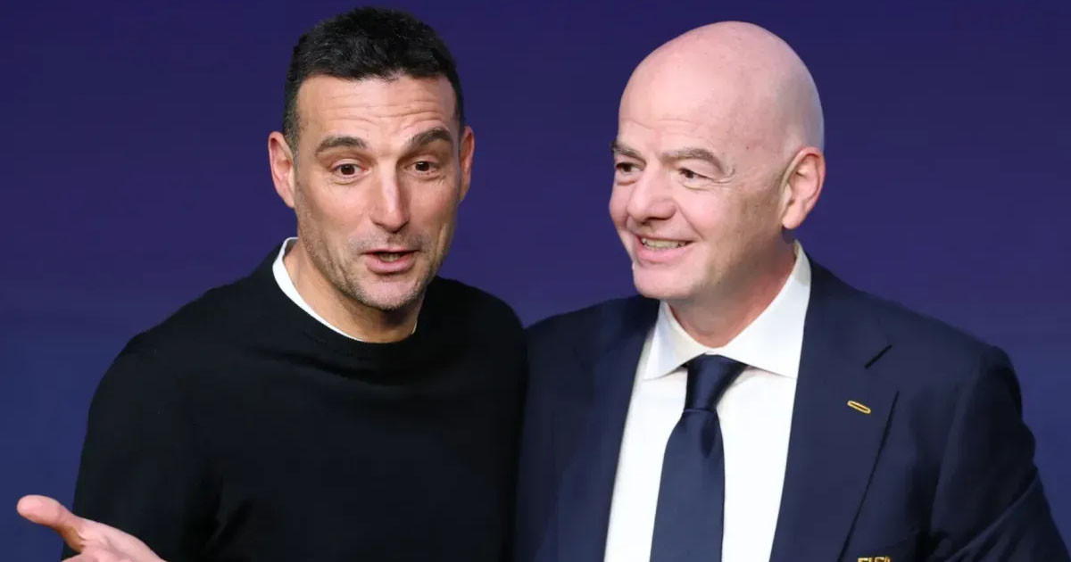 আর্জেন্টাইন কোচের কাছে ক্ষমা চাইলেন ফিফা প্রেসিডেন্ট