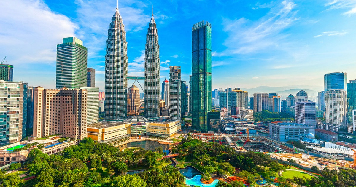 বাংলাদেশিসহ মালয়েশিয়ায় আটক ৮৪৩