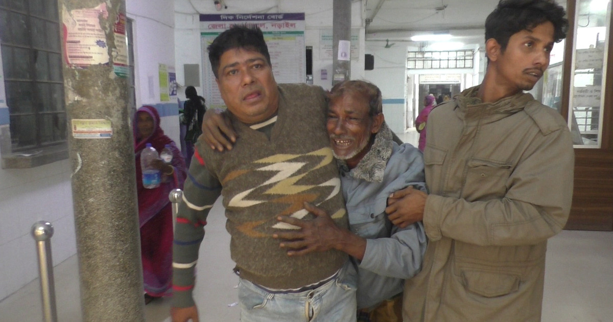 নিজ যানের বেপরোয়া গতি কাল হলো চালকের