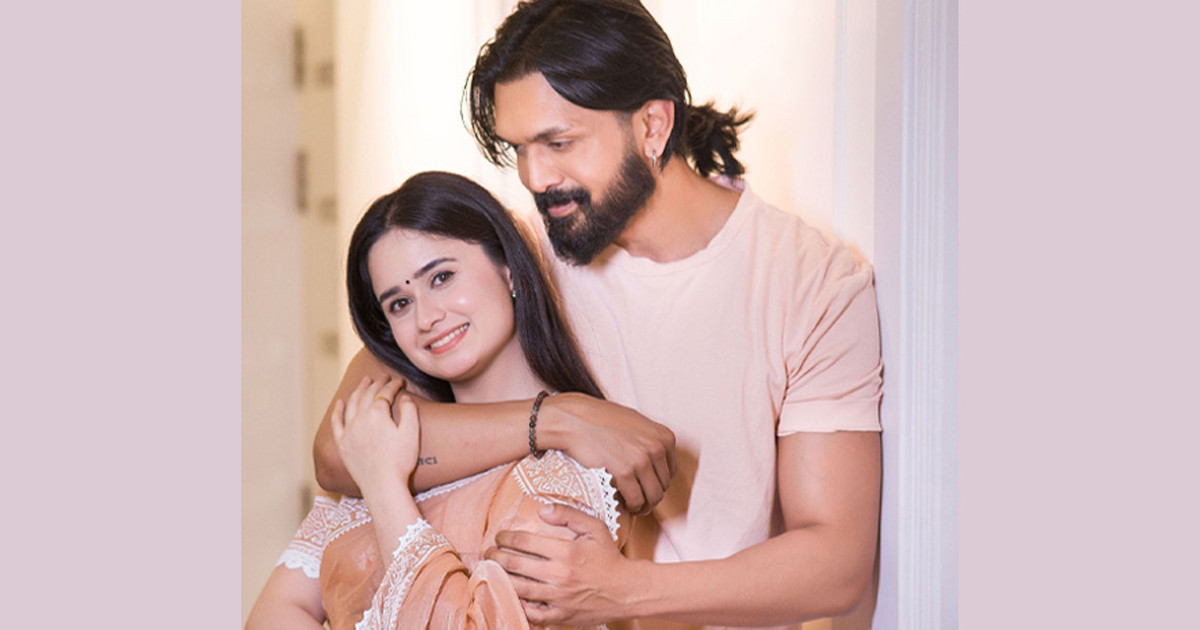 ফাঁস হওয়া চুমুর দৃশ্য নিয়ে অবশেষে মুখ খুললেন ঐশী