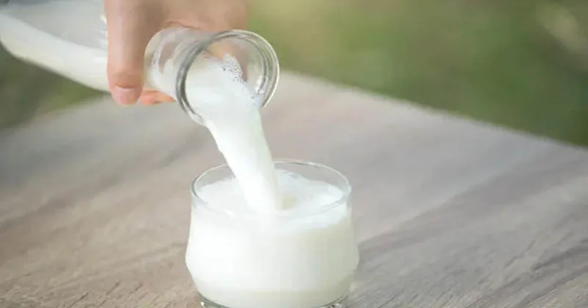 দুধের সঙ্গে যে ৫ খাবার খেলেই বিপদ!
