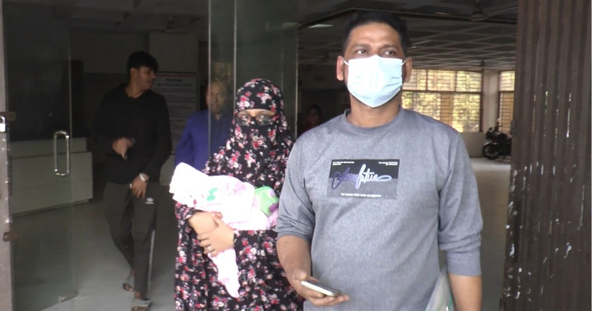 বাথরুমে পাওয়া সেই নবজাতক পেল নতুন ঠিকানা