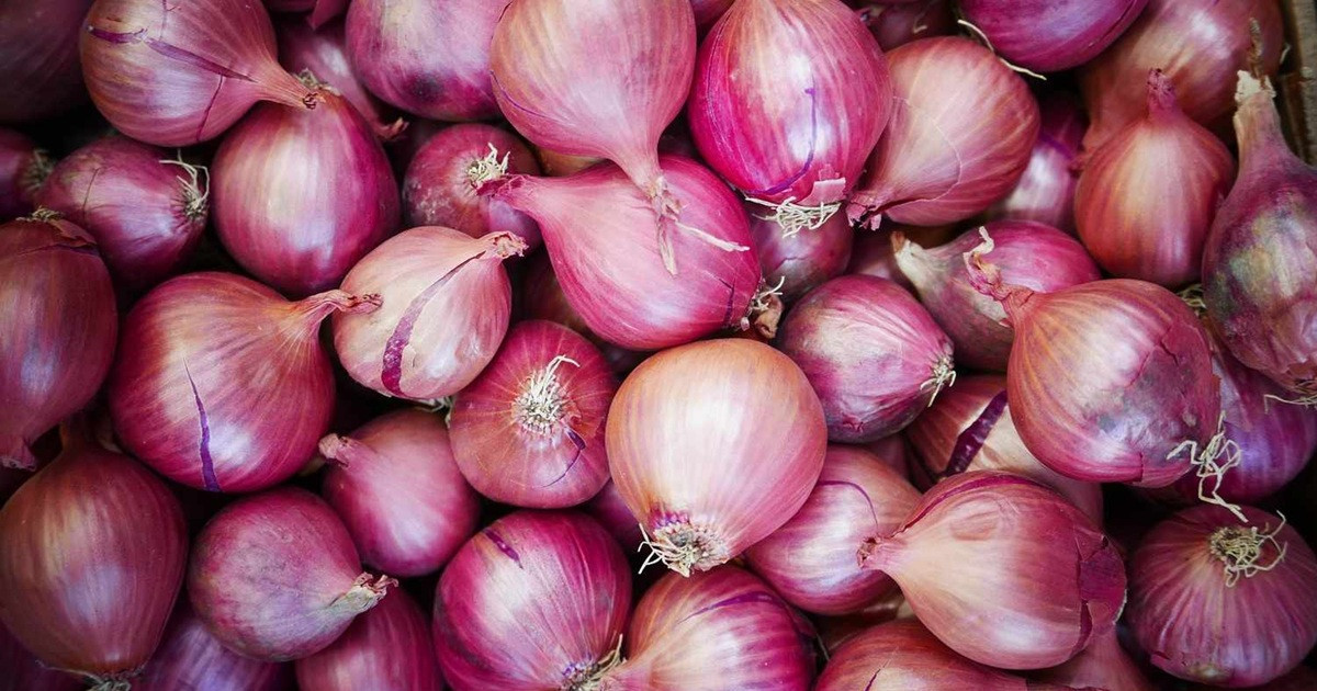 ৪০ টাকার পেঁয়াজ বিক্রি হচ্ছে ১২০ টাকায়