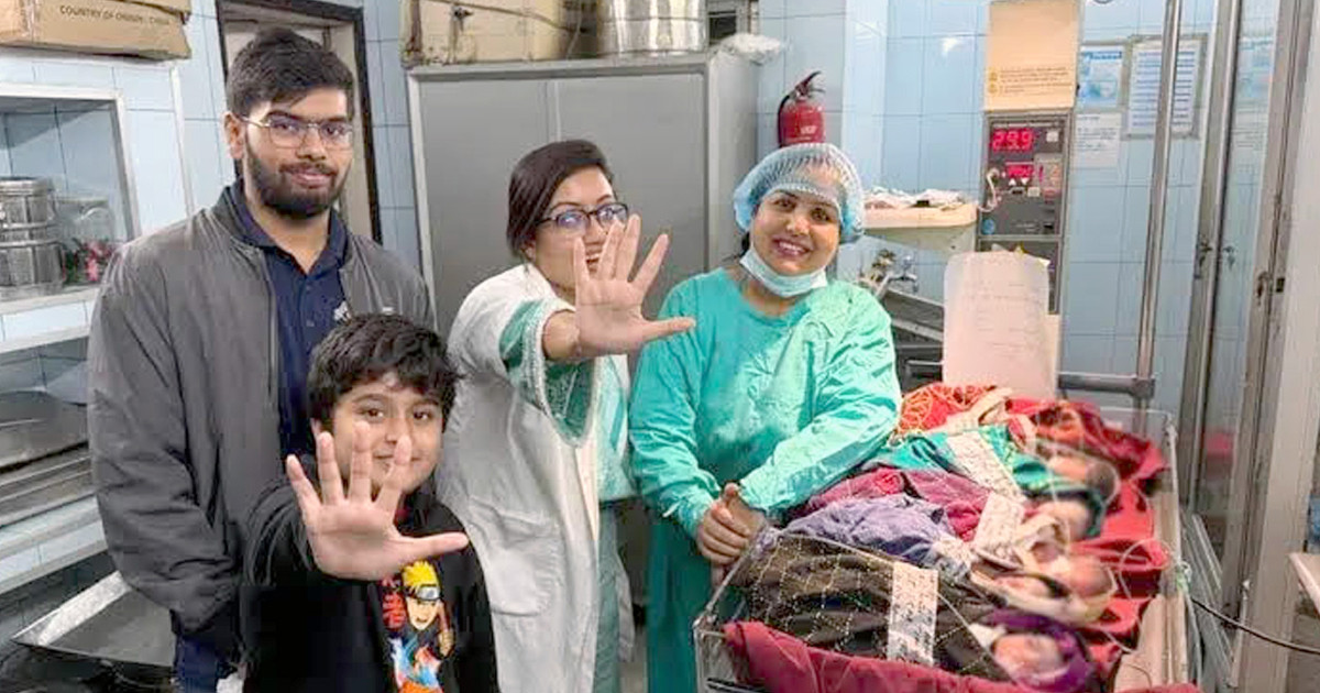 ১০ বছর নিঃসন্তান, একসঙ্গে ৫ সন্তানের জন্ম দিলেন নারী