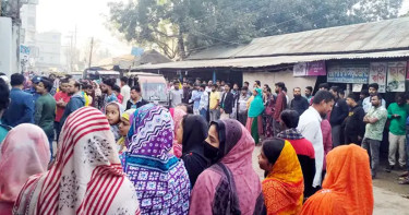 গাজীপুরে কারখানা বন্ধ ঘোষণায় শ্রমিকদের বিক্ষোভ