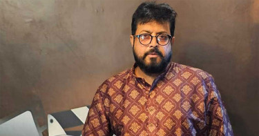 ওমরাহ পালনে ঢাকা ছাড়লেন ওমর সানী