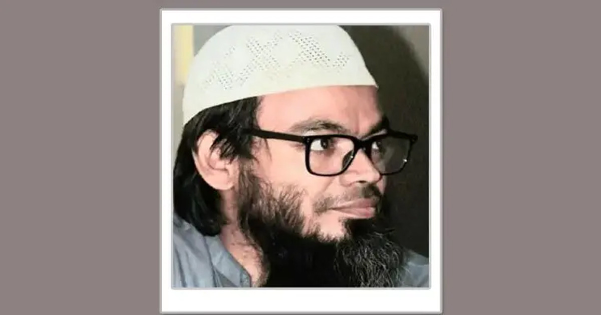 ‘চাপের মুখে’ বেগম রোকেয়াকে নিয়ে পোস্ট ডিলিট করলেন সেই রাবি শিক্ষক