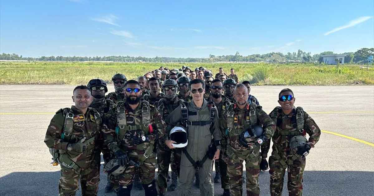 বিজয় দিবসে সর্ববৃহৎ পতাকা প্যারাস্যুটিং দেখবে বিশ্ববাসী