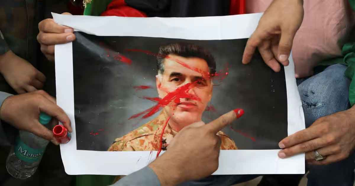 পাকিস্তানের সাবেক গোয়েন্দাপ্রধানের ১৪ বছরের কারাদণ্ড