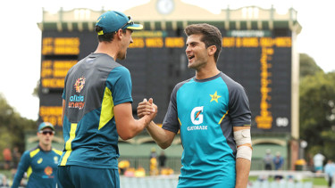 স্টার্কের কাছ থেকেই ক্যারিয়ারের অনুপ্রেরণা পেয়েছিলাম: শাহীন আফ্রিদি