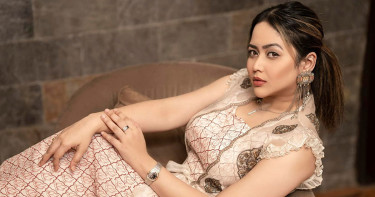 ‘প্রতারক পুরুষ বিশ্বাসঘাতকতা গোপন রাখে'