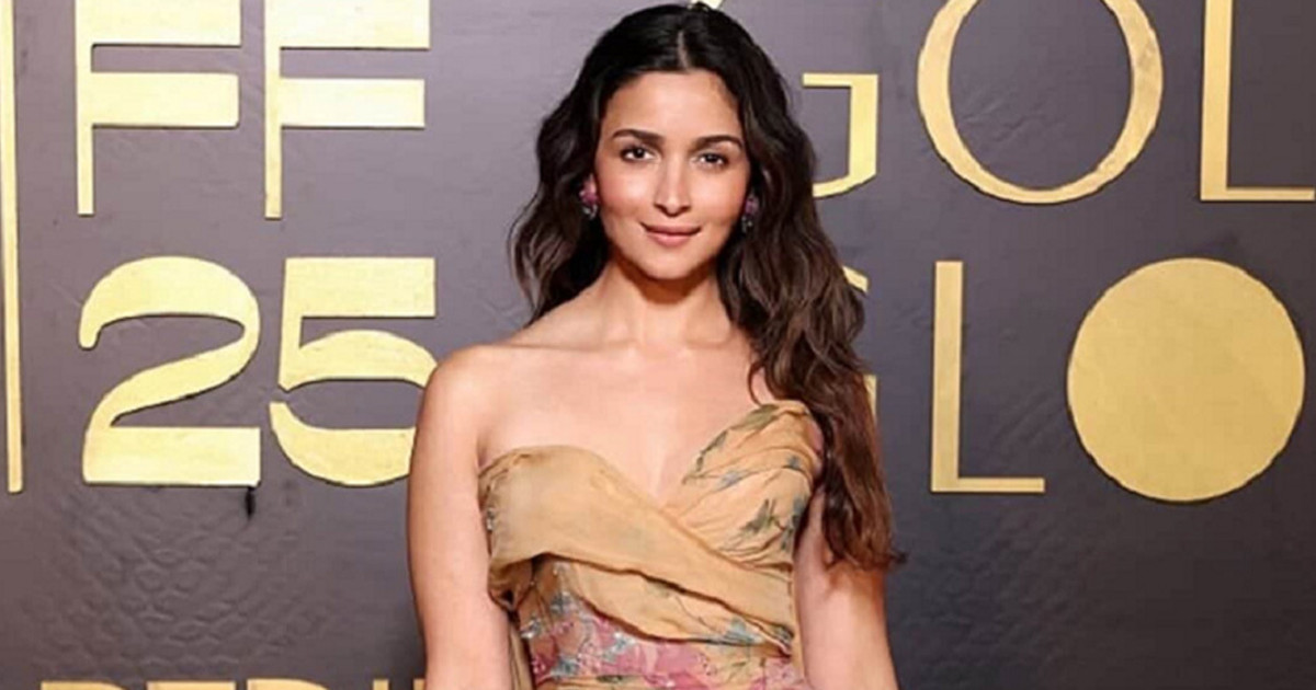 সৌদি আরবে বিশেষ সম্মাননা পেলেন আলিয়া ভাট