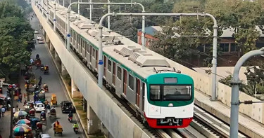 পিছু হটল কর্মীরা! রাতেই চালু হচ্ছে মেট্রোরেল