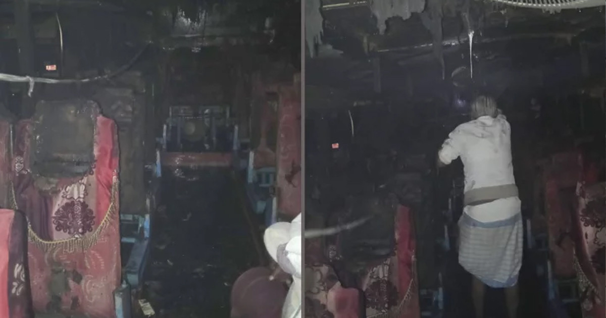 নোয়াখালীতে টার্মিনালে রাখা বাসে আগুন