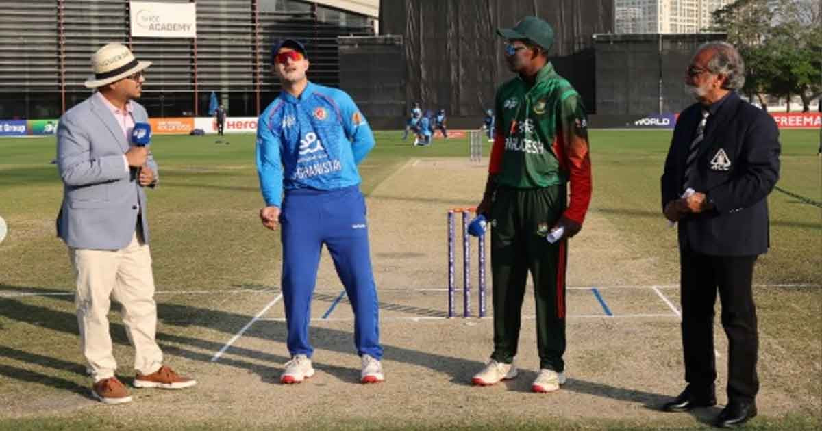 টস হেরে বোলিংয়ে বাংলাদেশ
