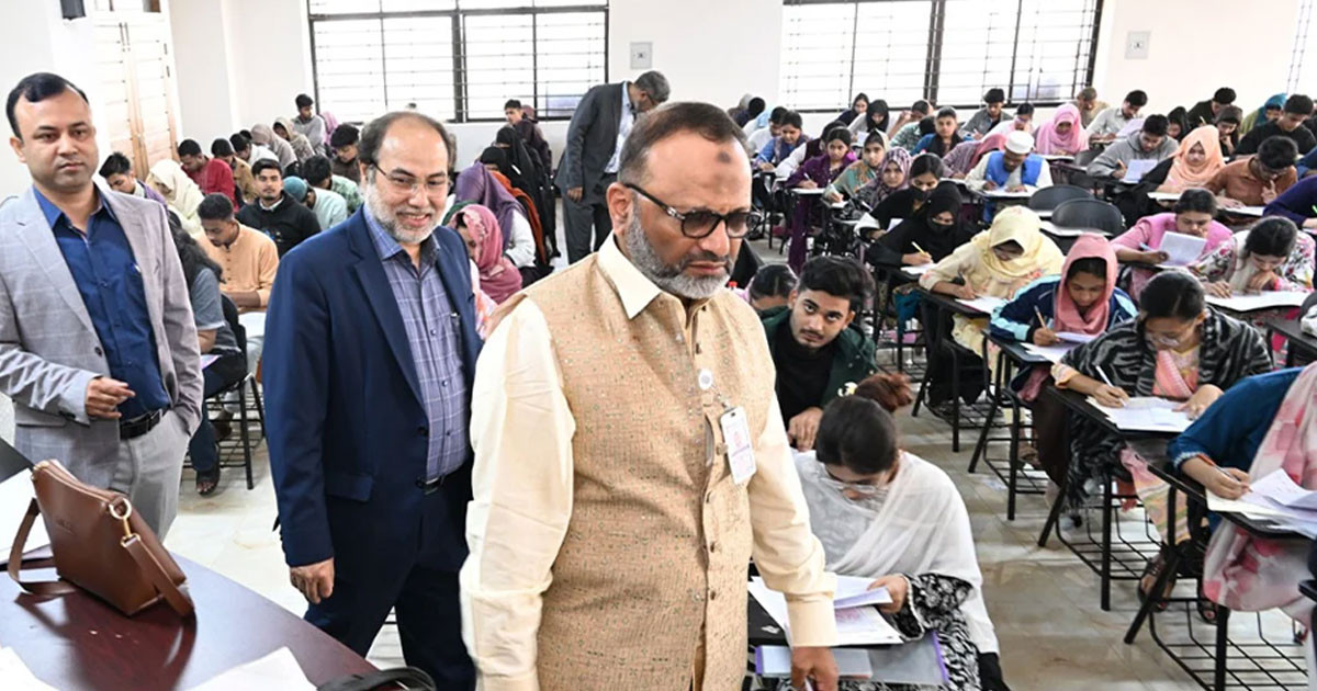 ঢাবির বি ইউনিটের ভর্তি পরীক্ষা সম্পন্ন, উপস্থিতি ৯৮ শতাংশ