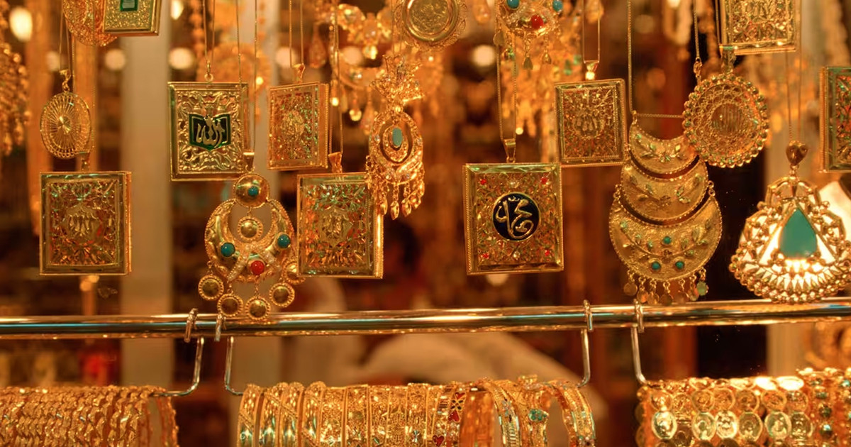 ফের স্বর্ণের দামে বড় লাফ, ভরিতে বাড়ল কত?