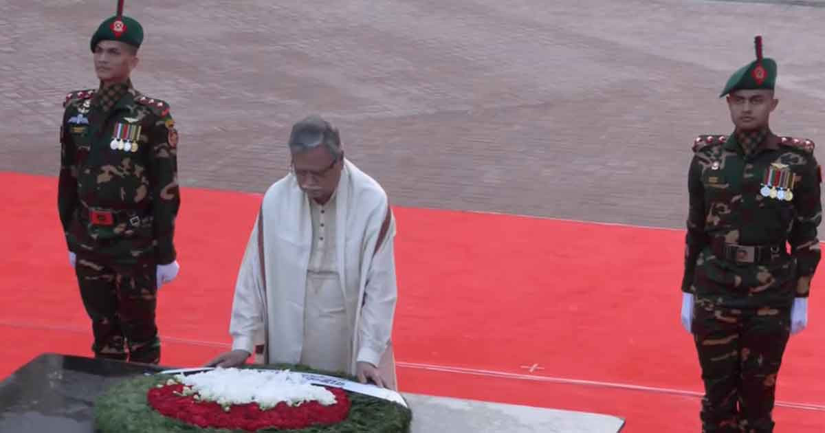 শহীদ বুদ্ধিজীবী স্মৃতিসৌধে রাষ্ট্রপতির শ্রদ্ধা