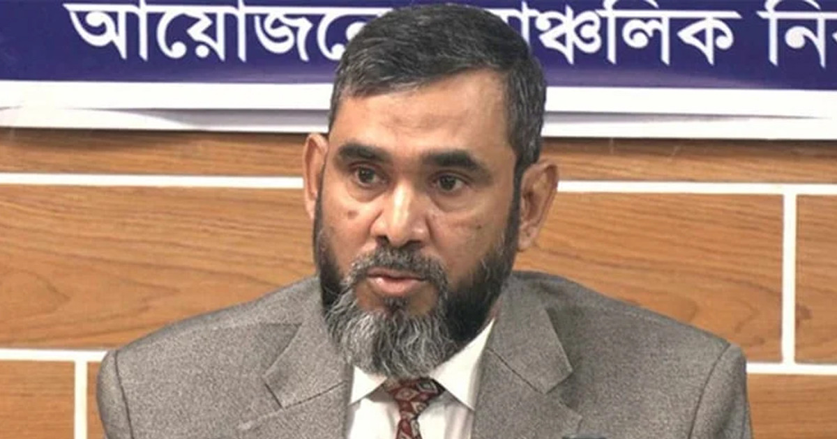 চোরাগোপ্তা হামলার শঙ্কা থাকলেও নির্বাচন পেছাবে না: ইসি সানাউল্লাহ