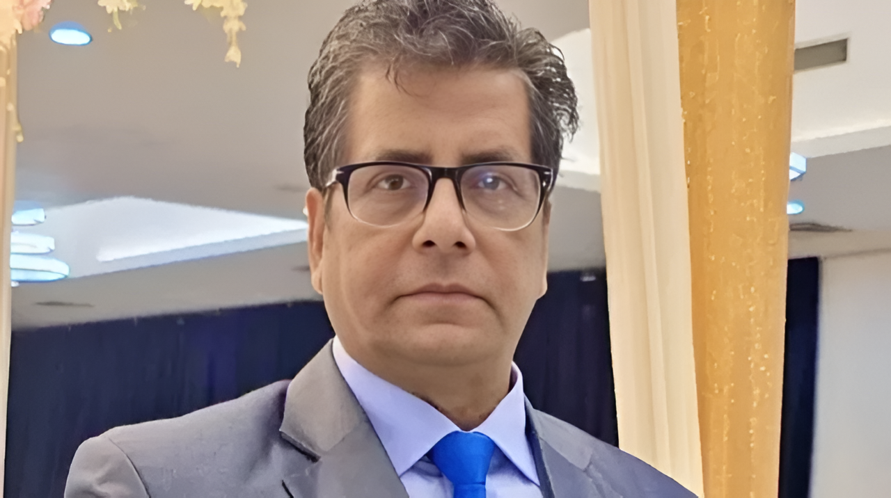 কাঠগড়ায় অঝোরে কাঁদলেন আনিস আলমগীর