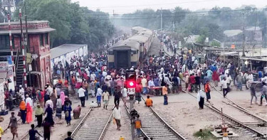 রেলপথ অবরোধ, উত্তর ও দক্ষিণবঙ্গের ট্রেন চলাচল বন্ধ