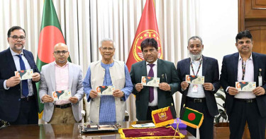 বিজয় দিবস উপলক্ষে স্মারক ডাকটিকিট অবমুক্ত করলেন প্রধান উপদেষ্টা