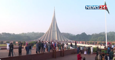 মহান বিজয় দিবসে জাতীয় স্মৃতিসৌধে জনসাধারণের উপচে পড়া ভিড়