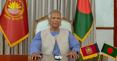 জাতির উদ্দেশে ভাষণ দিচ্ছেন প্রধান উপদেষ্টা