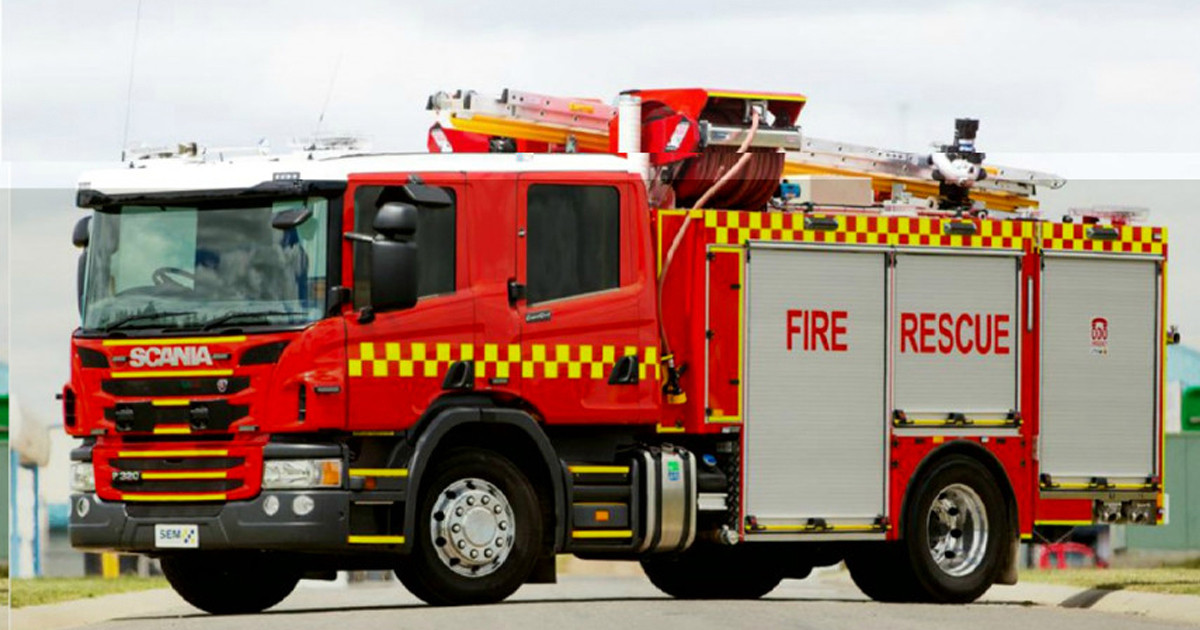 রাজধানীর ইসলামাবাগে প্লাস্টিক গোডাউনে আগুন