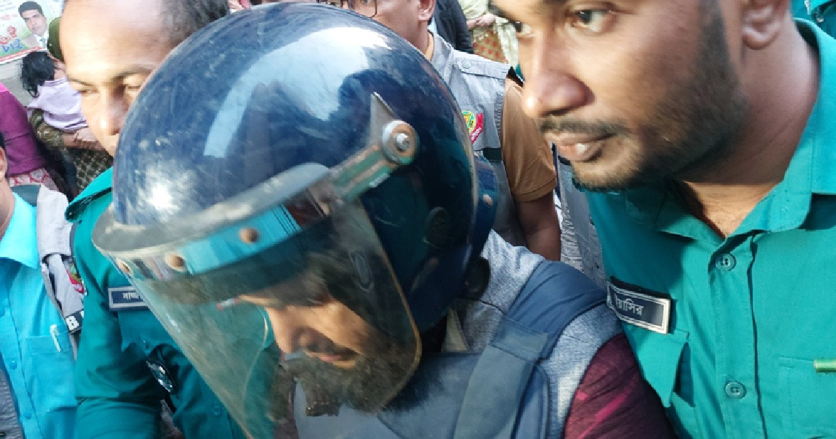 হাদি হত্যাচেষ্টা: মাইক্রোবাস ভাড়া দেওয়া নুরুজ্জামান রিমান্ডে