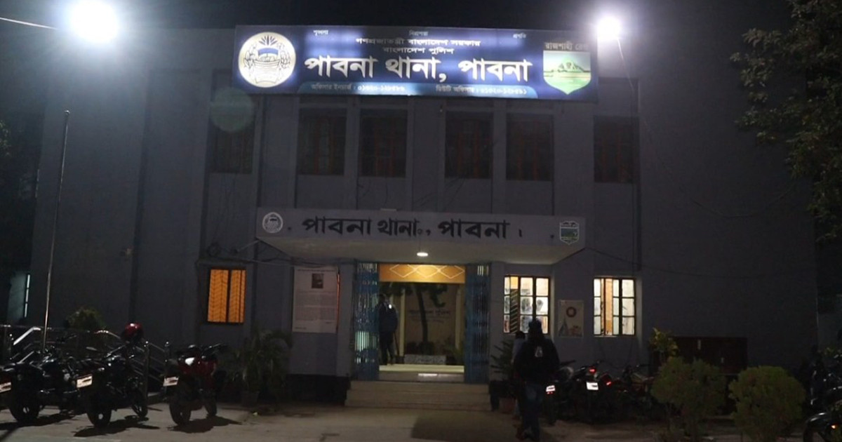 পাবনায়  দোকান বসানোকে কেন্দ্র করে ছুরিকাঘাতে যুবক খুন